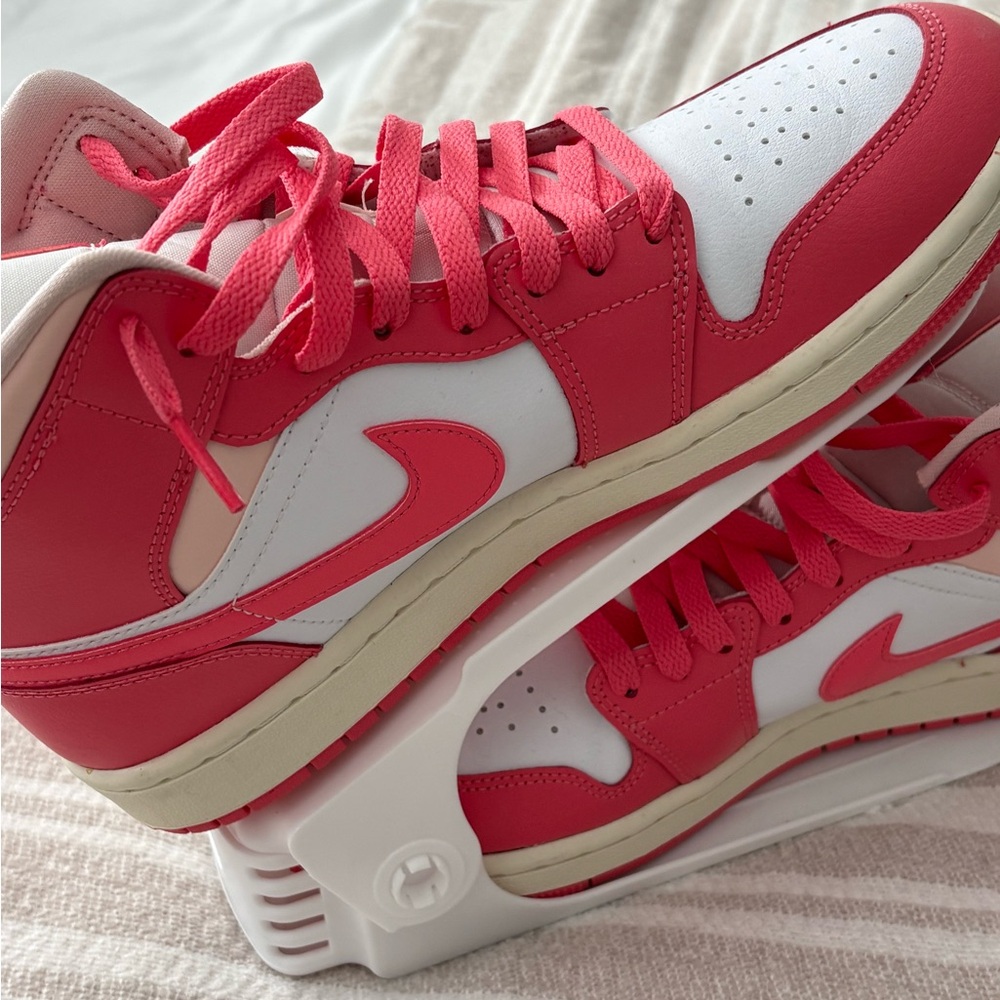 Nike Women's Low-Top Hot Pink and White Sneakers